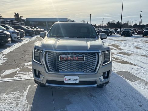 Used 2021 GMC Yukon Denali image 10