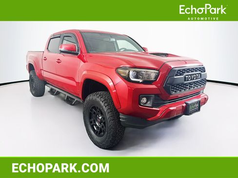 Used 2017 Toyota Tacoma TRD Sport w/ Tow Package RWD image 1