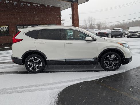 Used 2017 Honda CR-V Touring image 12