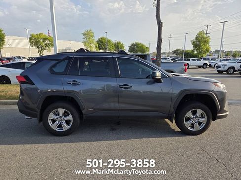 Used 2024 Toyota RAV4 LE AWD/4WD image 4