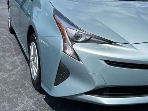 Used 2016 Toyota Prius Two FWD image 10