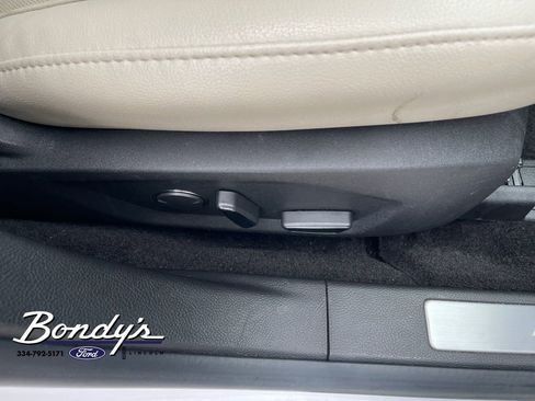 Used 2014 Ford Fusion Titanium FWD image 17