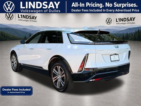 Used 2025 Cadillac Lyriq Luxury AWD/4WD image 13