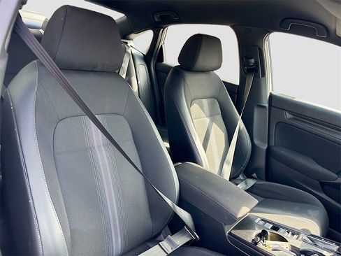 Used 2024 Honda Civic Sport image 25