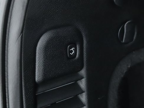 Used 2015 Jeep Grand Cherokee Altitude image 19