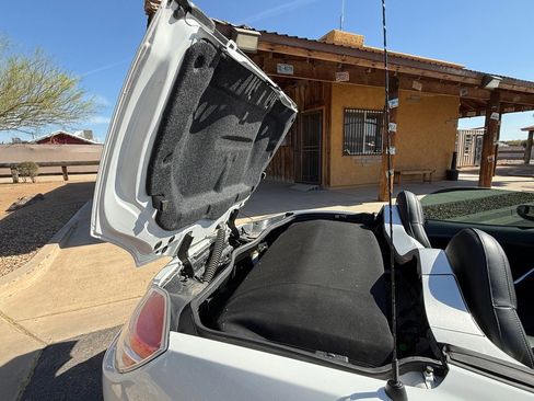 Used 2009 Saturn Sky w/ Premium Trim Package RWD image 11