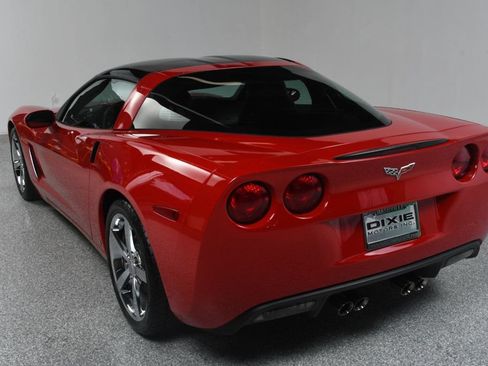 Used 2008 Chevrolet Corvette Coupe w/ Preferred Equipment Group RWD image 8