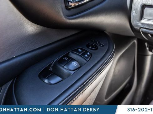Used 2023 Nissan Murano SV FWD image 14