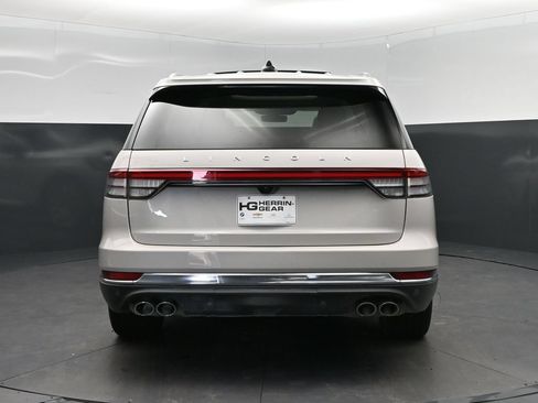 Used 2025 Lincoln Aviator Reserve w/ Luxury Package RWD image 6