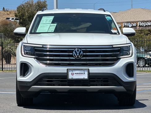 Used 2025 Volkswagen Atlas SE FWD image 8
