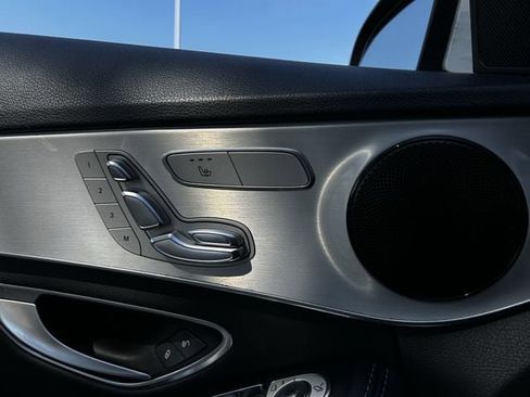 Used 2019 Mercedes-Benz C 300 Sedan image 31