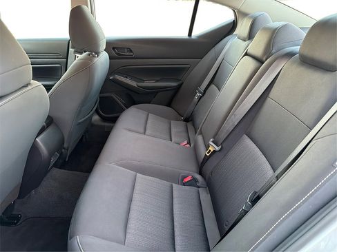 Used 2024 Nissan Altima 2.5 SV image 11