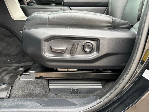 Used 2024 Toyota Tundra Limited image 13