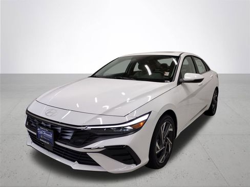 New 2026 Hyundai Elantra Limited image 2