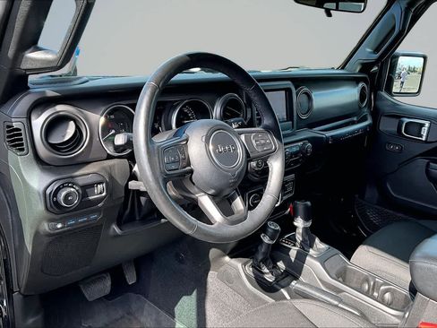 Used 2023 Jeep Wrangler Unlimited w/ Cold Weather Group AWD/4WD image 2