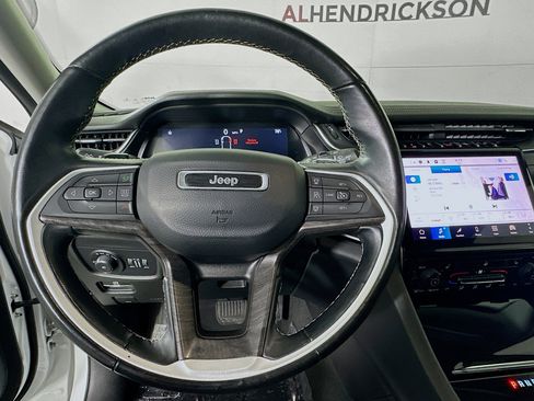 Used 2022 Jeep Grand Cherokee L Limited image 15