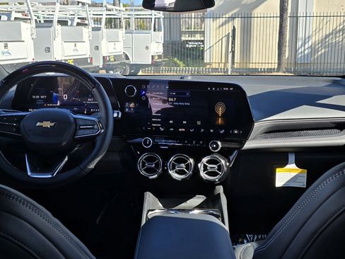 Used 2025 Chevrolet Blazer EV LT w/ Super Cruise Package image 31