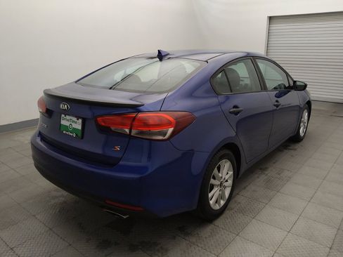Used 2017 Kia Forte S FWD image 9