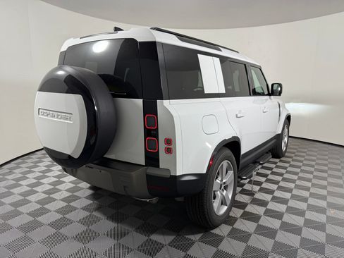 Used 2026 Land Rover Defender 110 S AWD/4WD image 9