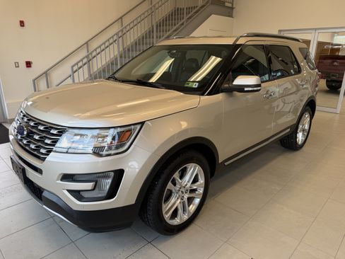 Used 2017 Ford Explorer Limited AWD/4WD image 4