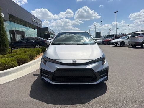 Used 2020 Toyota Corolla SE FWD image 2