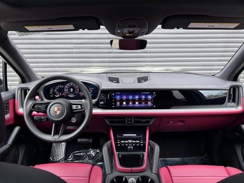 Certified 2026 Porsche Cayenne image 13