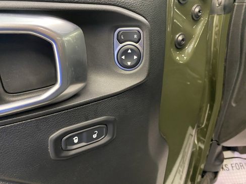 Used 2021 Jeep Wrangler Willys image 22