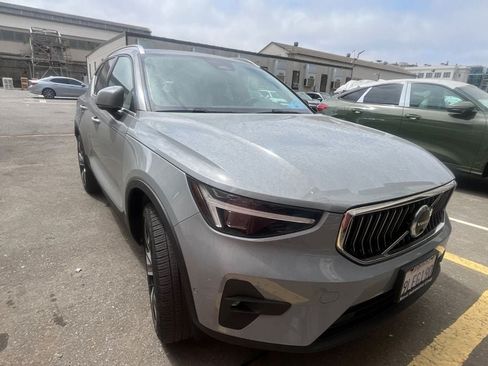 Certified 2024 Volvo XC40 B5 Ultimate w/ Climate Package AWD/4WD image 1