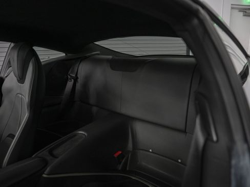 Used 2021 Ferrari Roma RWD image 24