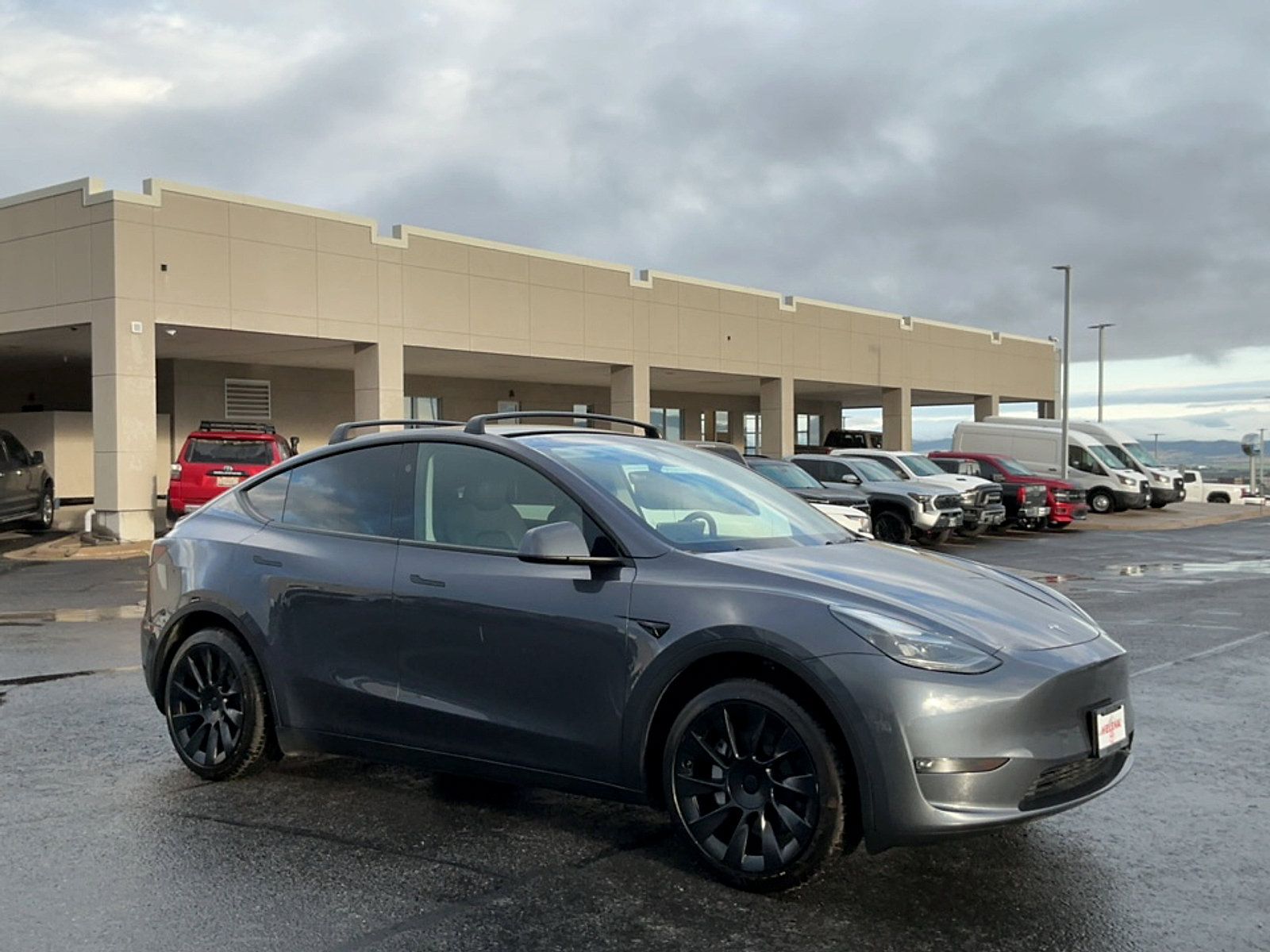 Used 2023 Tesla Model Y 2WD image 10