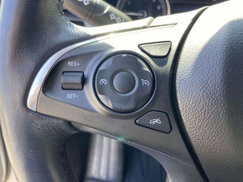 Used 2020 Buick Enclave Essence w/ Sport Touring Edition FWD image 33