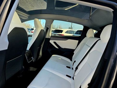 Used 2026 Tesla Model Y Long Range AWD/4WD image 21