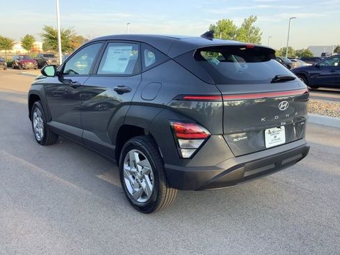 Certified 2026 Hyundai Kona SE image 9
