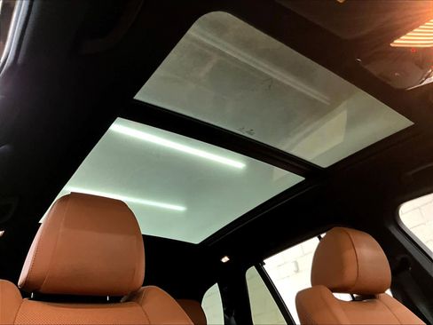 Used 2019 BMW X5 xDrive40i w/ M Sport Package image 23