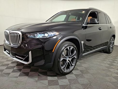Used 2024 BMW X5 xDrive40i w/ Premium Package AWD/4WD image 6