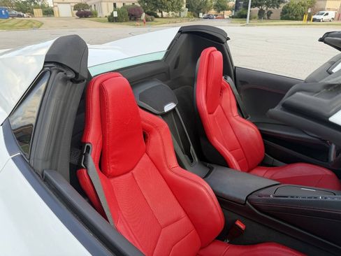 Used 2022 Chevrolet Corvette Stingray Convertible w/ 1LT RWD image 14