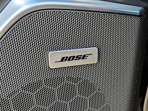 Used 2019 Cadillac Escalade ESV Luxury image 17