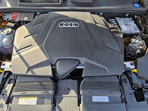 Used 2023 Audi Q8 Premium Plus w/ Premium Plus Package image 48