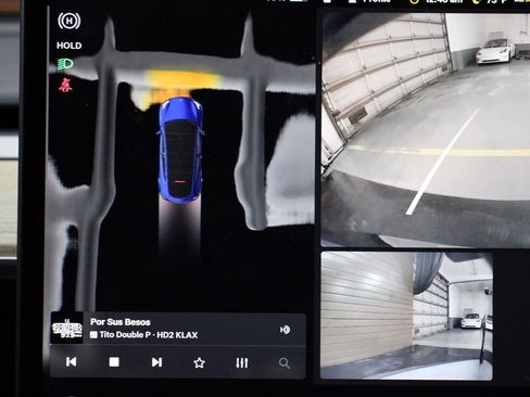 Used 2023 Tesla Model Y Performance AWD/4WD image 26