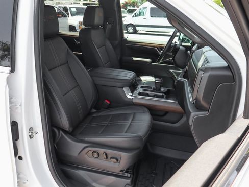 Used 2024 Chevrolet Silverado 1500 High Country w/ Technology Package image 42