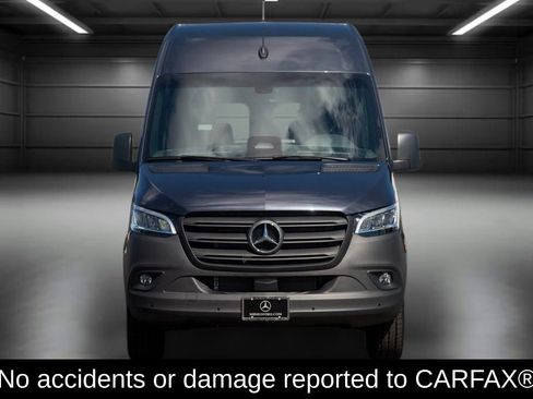 Used 2025 Mercedes-Benz Sprinter 2500 image 2