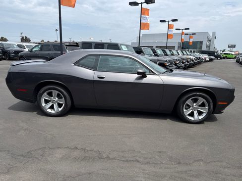 Used 2022 Dodge Challenger SXT RWD image 12
