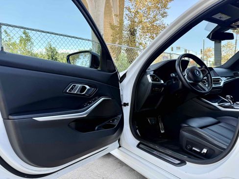 Used 2022 BMW 330e w/ M Sport Package RWD image 22