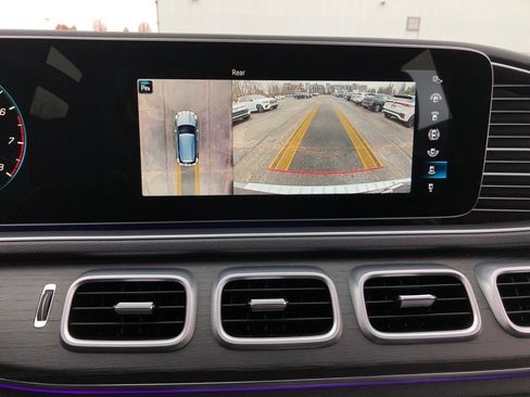 Used 2022 Mercedes-Benz GLE 350 4MATIC w/ Premium Package image 30