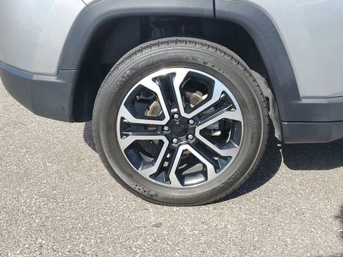 Used 2023 Jeep Compass Limited image 5