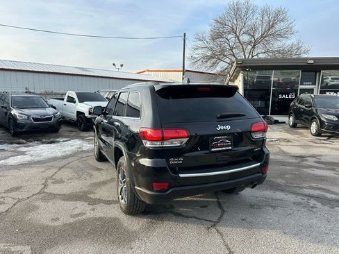 Used 2021 Jeep Grand Cherokee Limited image 3