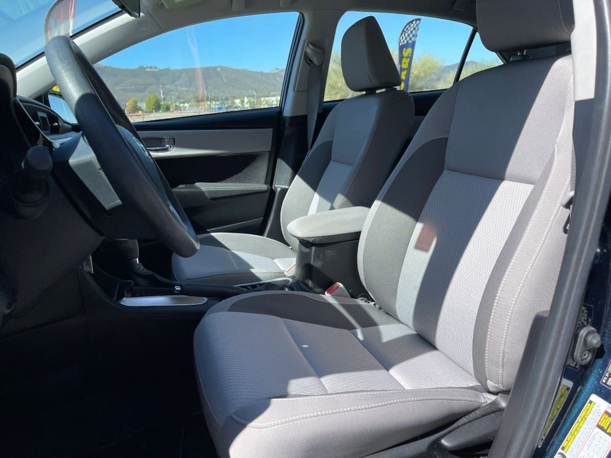 Used 2019 Toyota Corolla LE w/ Carpet Mat Package (TMS) FWD image 14