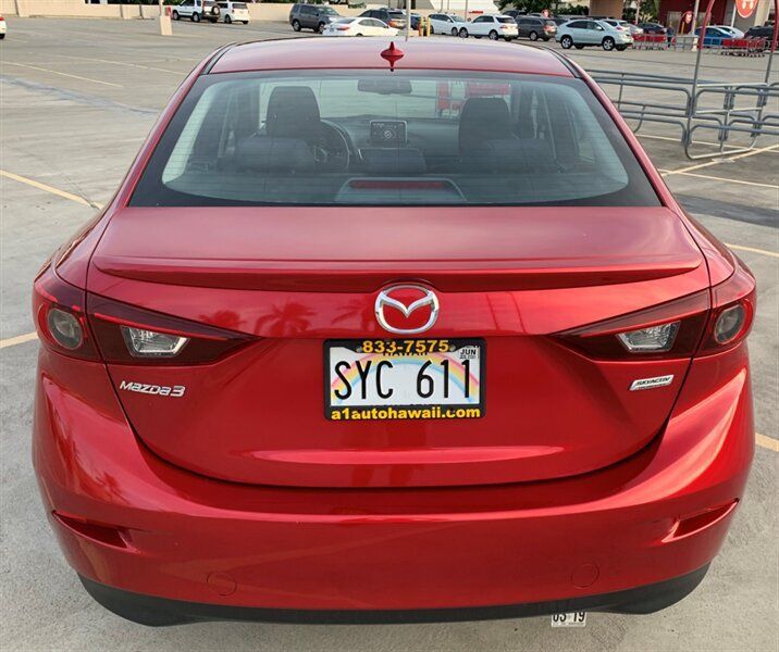 Used 2016 MAZDA MAZDA3 i Touring w/ Popular Equipment Package FWD image 7