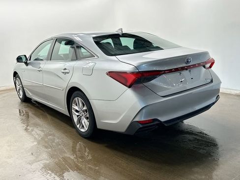 Used 2021 Toyota Avalon XLE w/ Moonroof Package FWD image 31