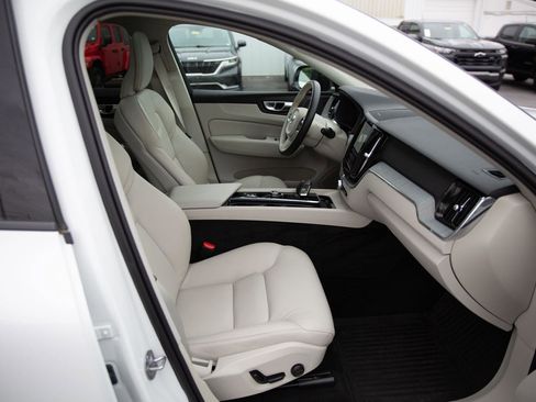 Used 2024 Volvo XC60 T8 Plus w/ Climate Package AWD/4WD image 24